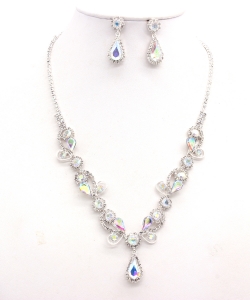 Rhinestone Necklace with Earrings NB300618 SVAB